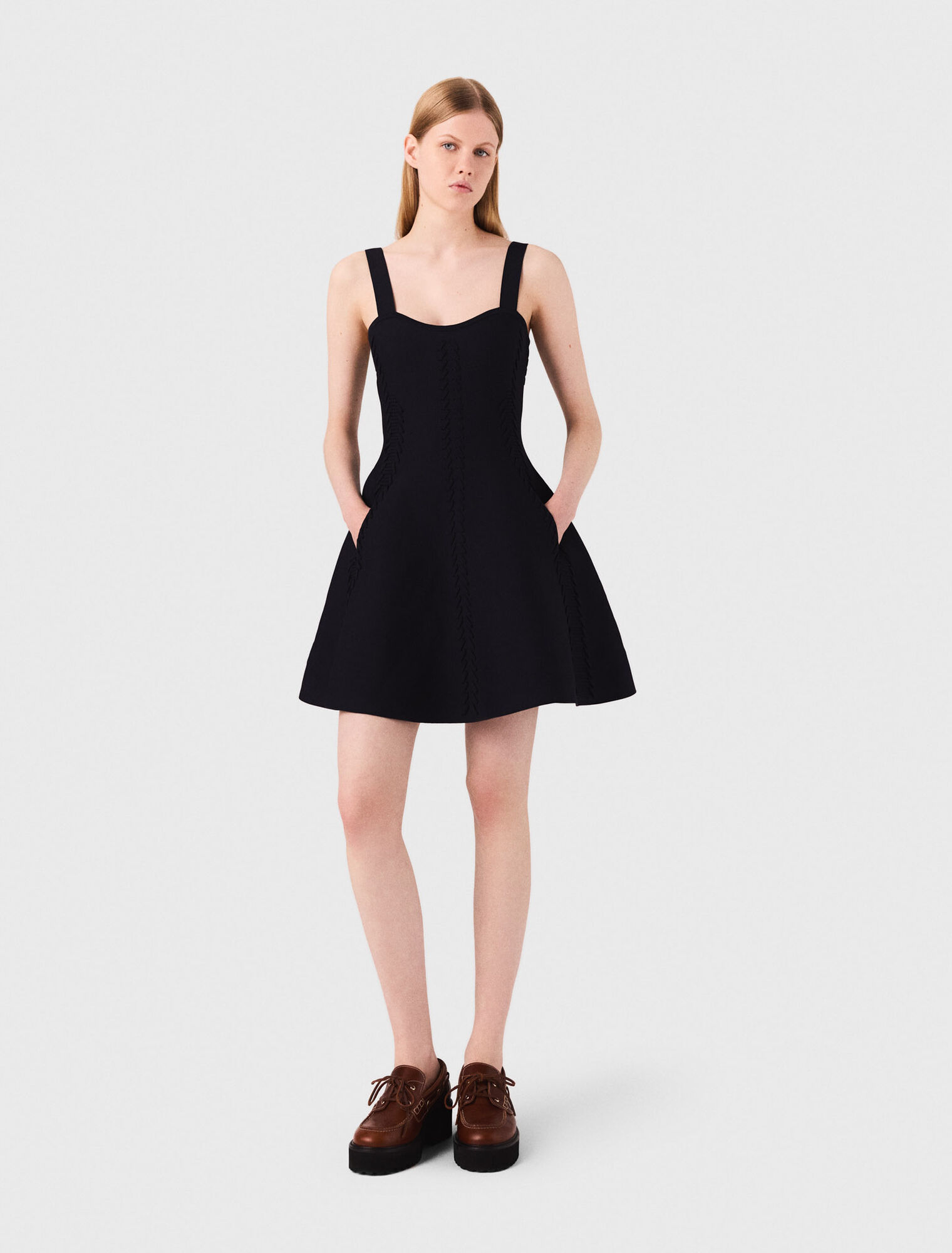 Short knitted babydoll dress 