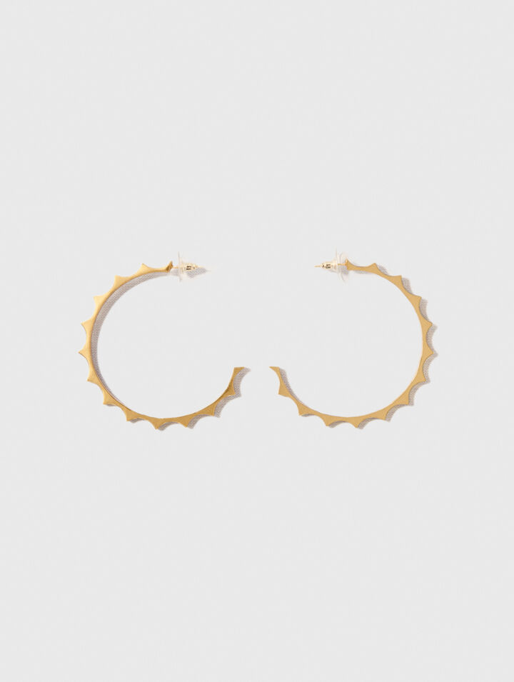 Gold tapered metal hoop earrings